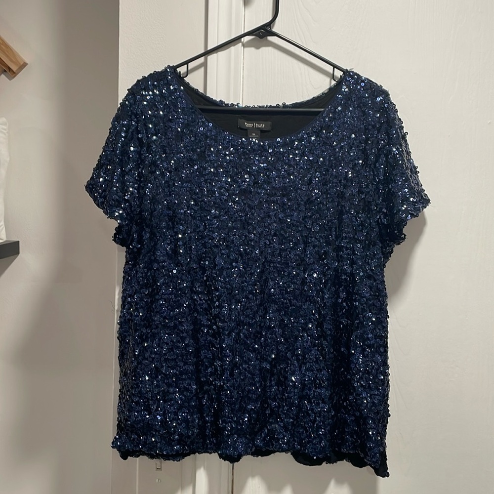 White House/Black Market XL Navy Sequin Top.